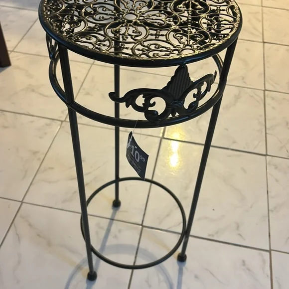 Black Metal Plant Stand - Picture 2 of 3